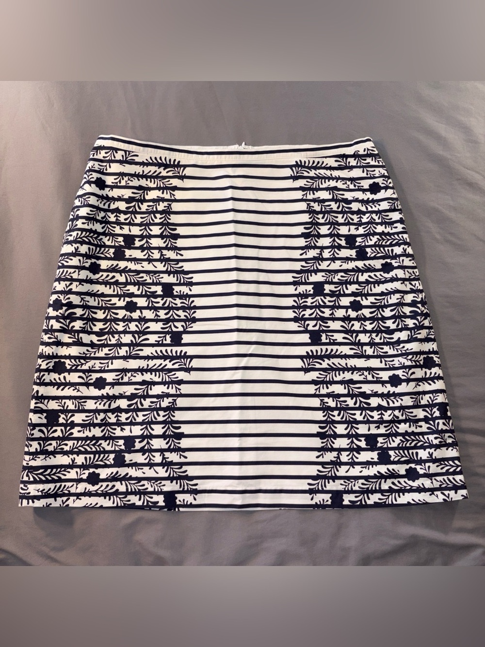Boden Floral Striped Skirt Size 14 Navy White Knee Length Lined Cotton Pockets